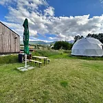 Glamping Stodola Sfera Luxury tent Sciegny