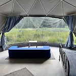Glamping Stodola Sfera 豪华帐篷 Ściegny