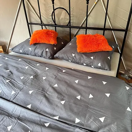 Luxuszelt Glamping Stodola Sfera