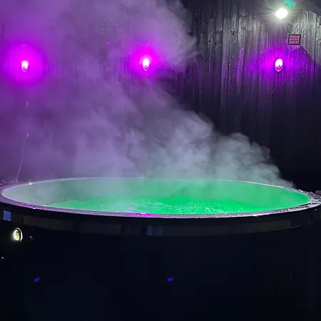 Luxuszelt Glamping Stodola Sfera