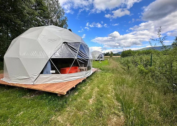 Luxusní stan Glamping Stodola Sfera Ściegny