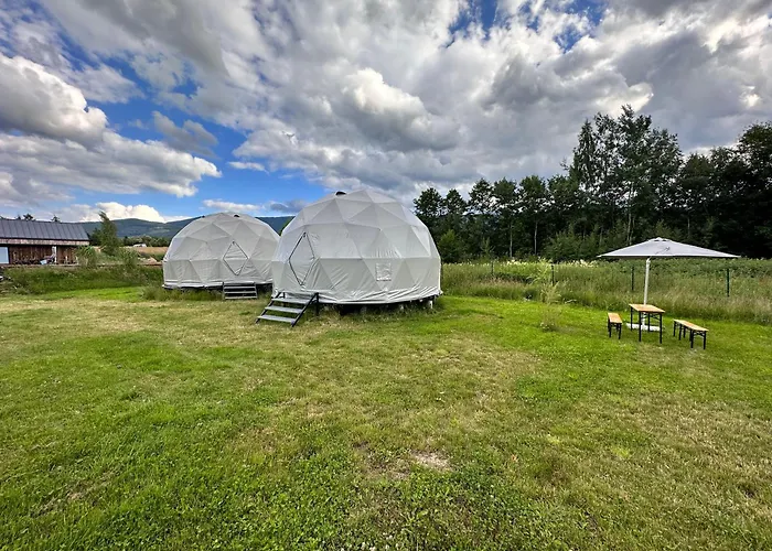 Glamping Stodola Sfera Luxusní stan Ściegny